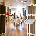 Diplomat Hotel & Spa