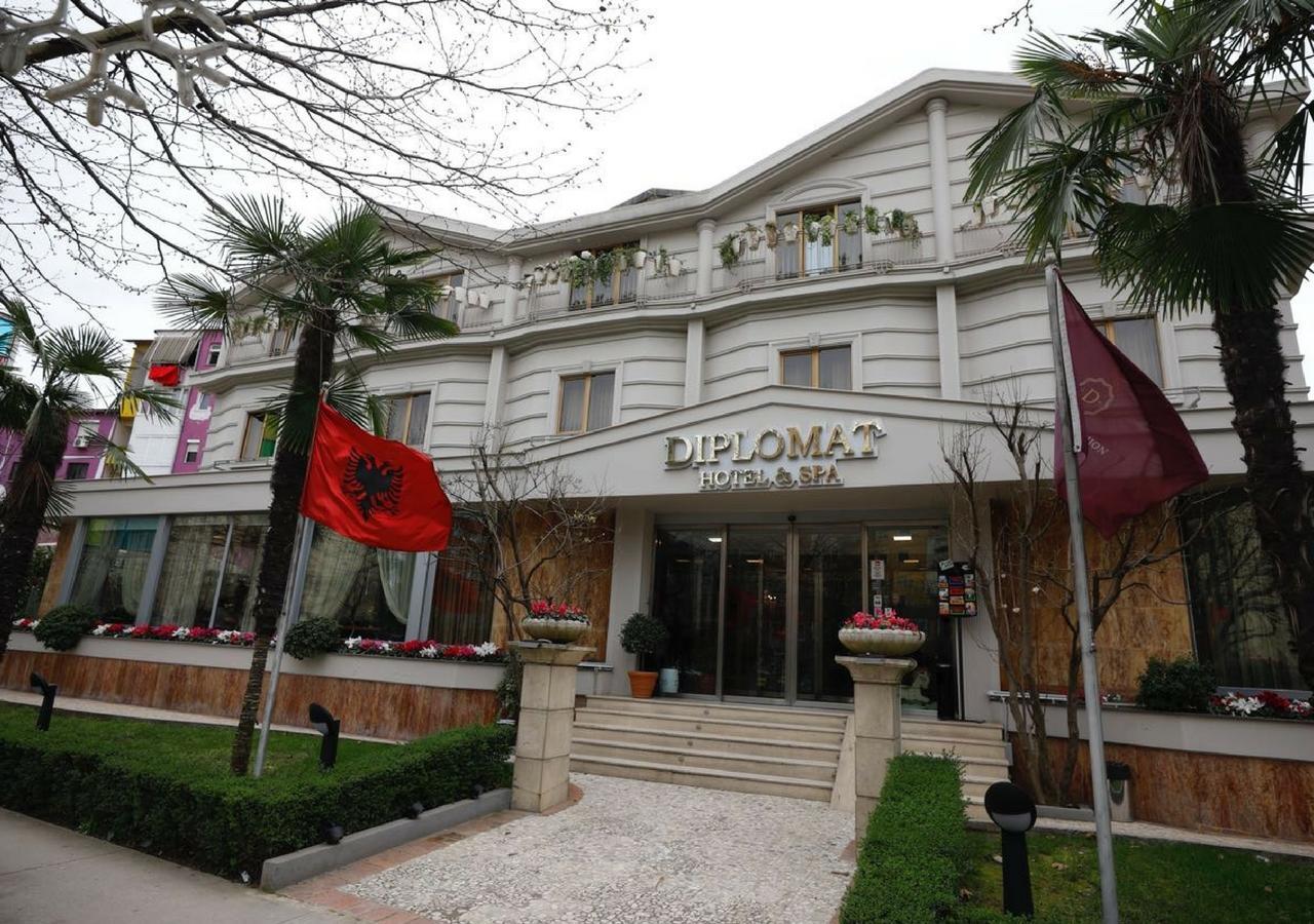 Diplomat & 4* Tirana